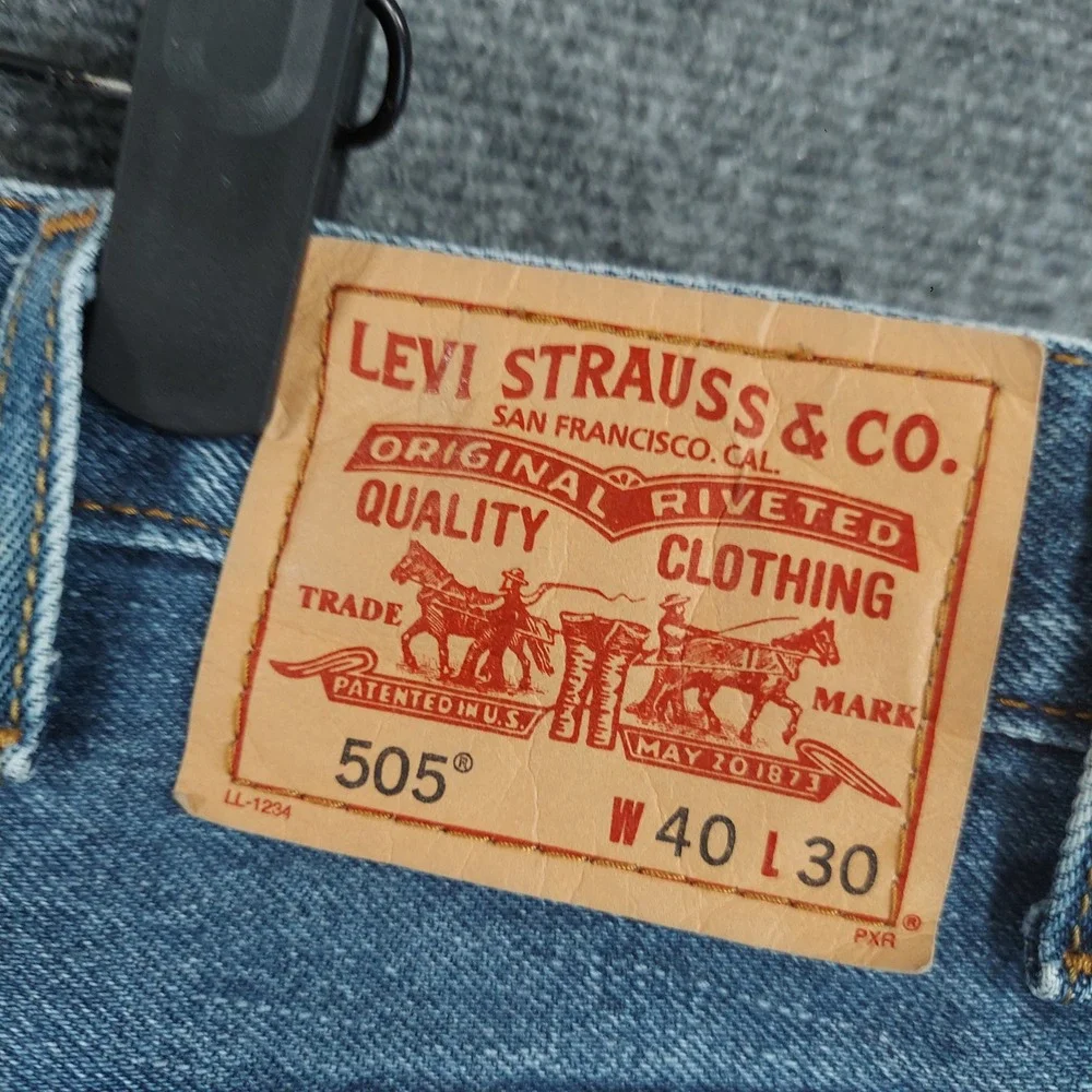 Vintage Levi's 505 Regular Fit Jeans Men 40x30 Blue Straight Leg Denim Pants Y2K